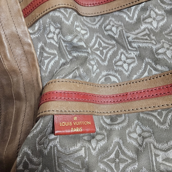 Auth Louis Vuitton 2010 Prefall limited edition Aviator Shoulder Bag - Picture 11 of 11